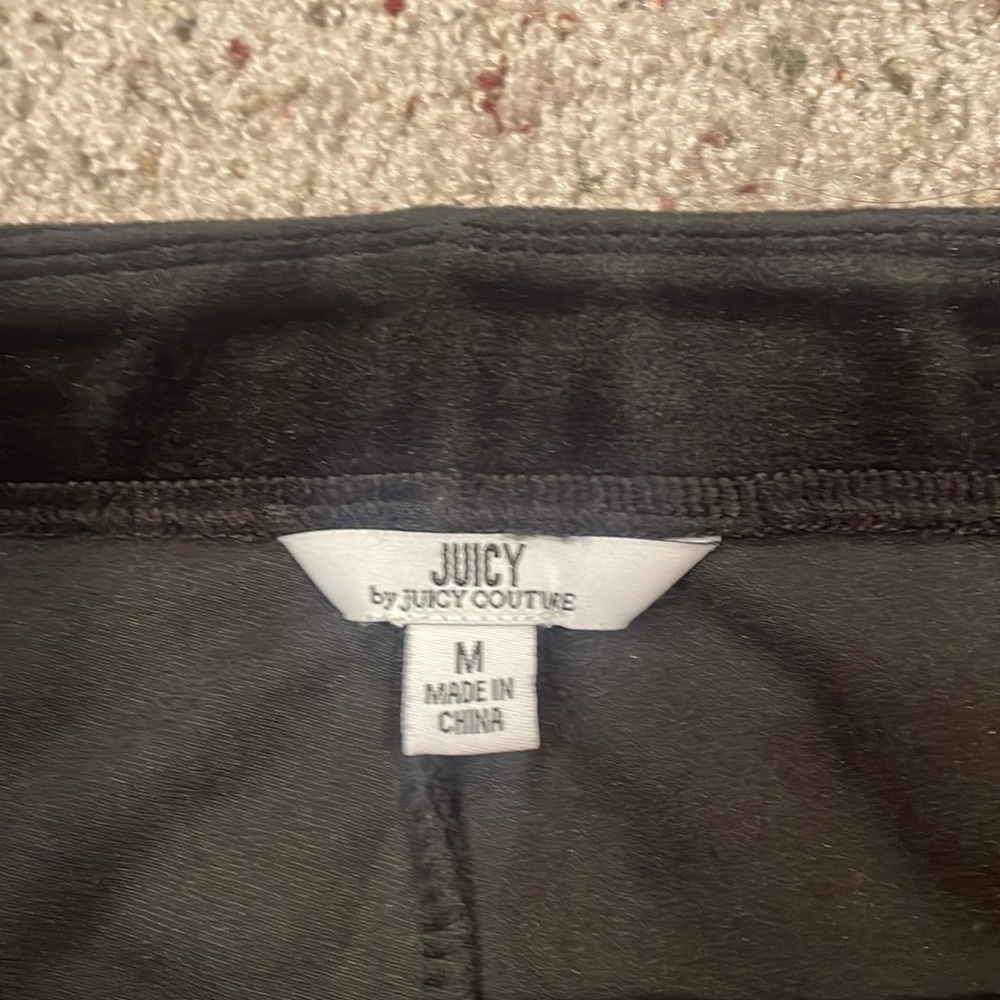 Juicy‎ Couture Black High Rise Velour Biker Shorts Size Medium - Picture 3 of 7